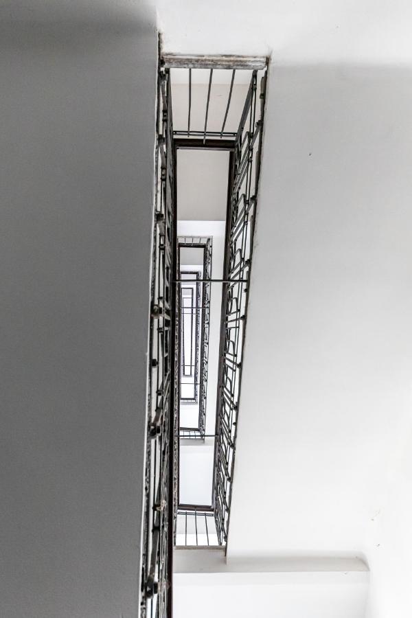 Ley Apartments Wina Bagian luar foto