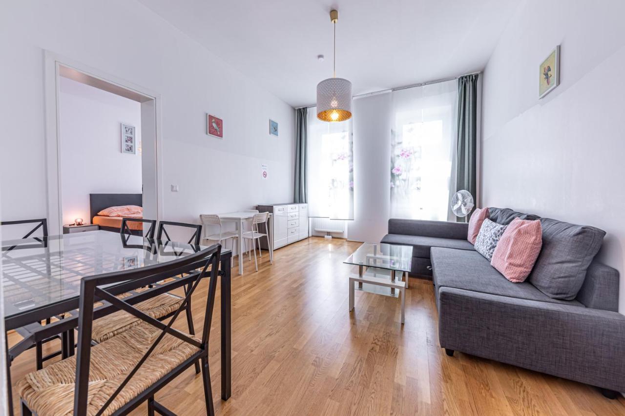Ley Apartments Wina Bagian luar foto