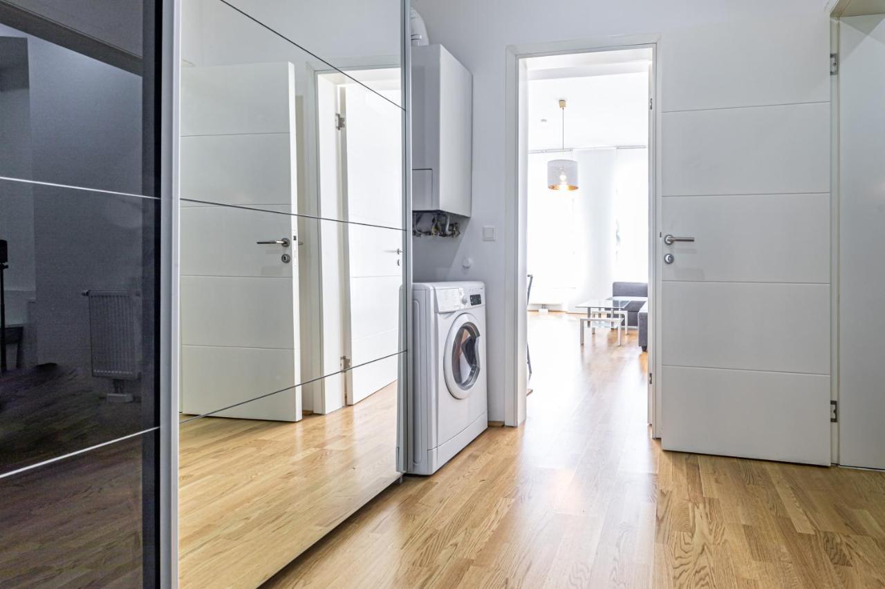 Ley Apartments Wina Bagian luar foto