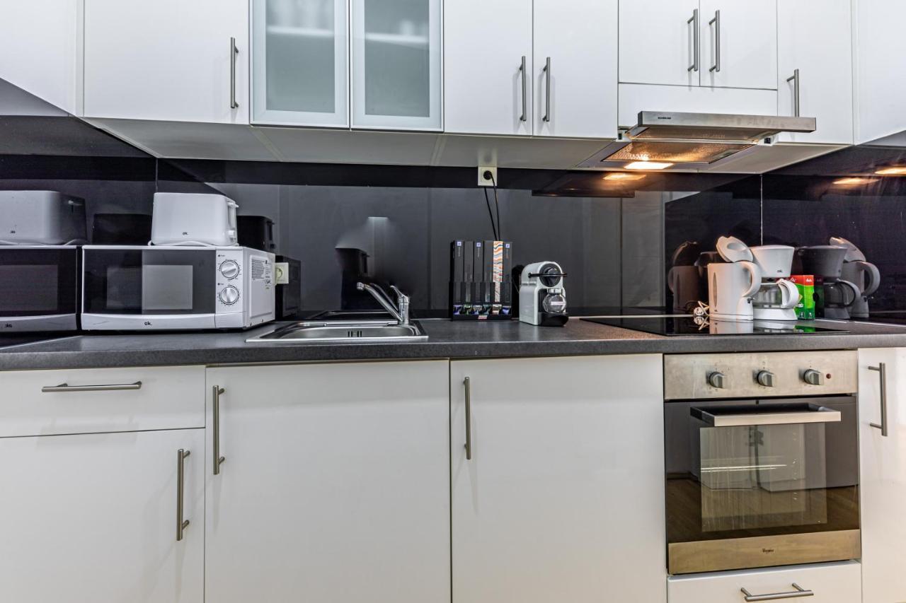 Ley Apartments Wina Bagian luar foto