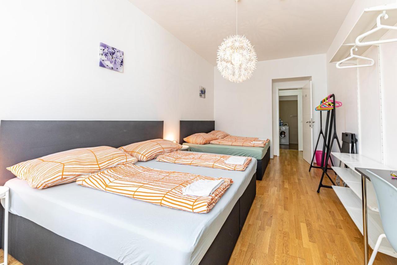 Ley Apartments Wina Bagian luar foto